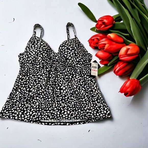 Island Escape Tankini Top - Picture 1 of 10